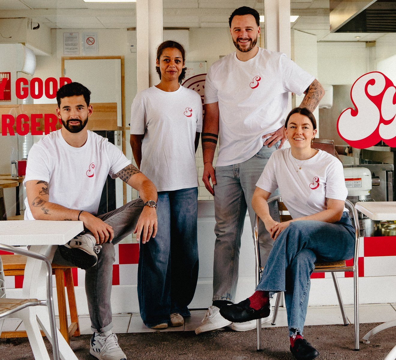 Aurélien, Jean-Philippe, Charline et Luna dans la salle du Sydney